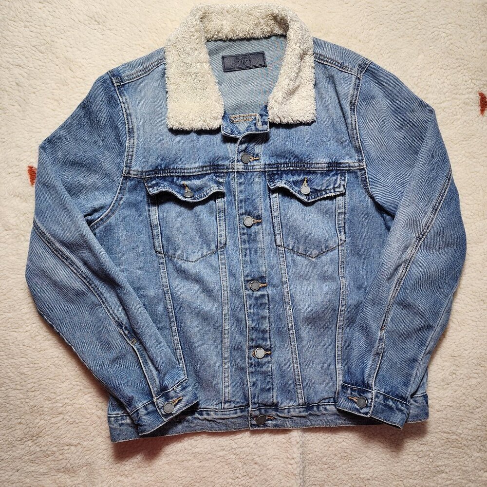 Blank NYC Medium Blue Long Sleeve Button Down Denim Jean Jacket Sherpa Collar